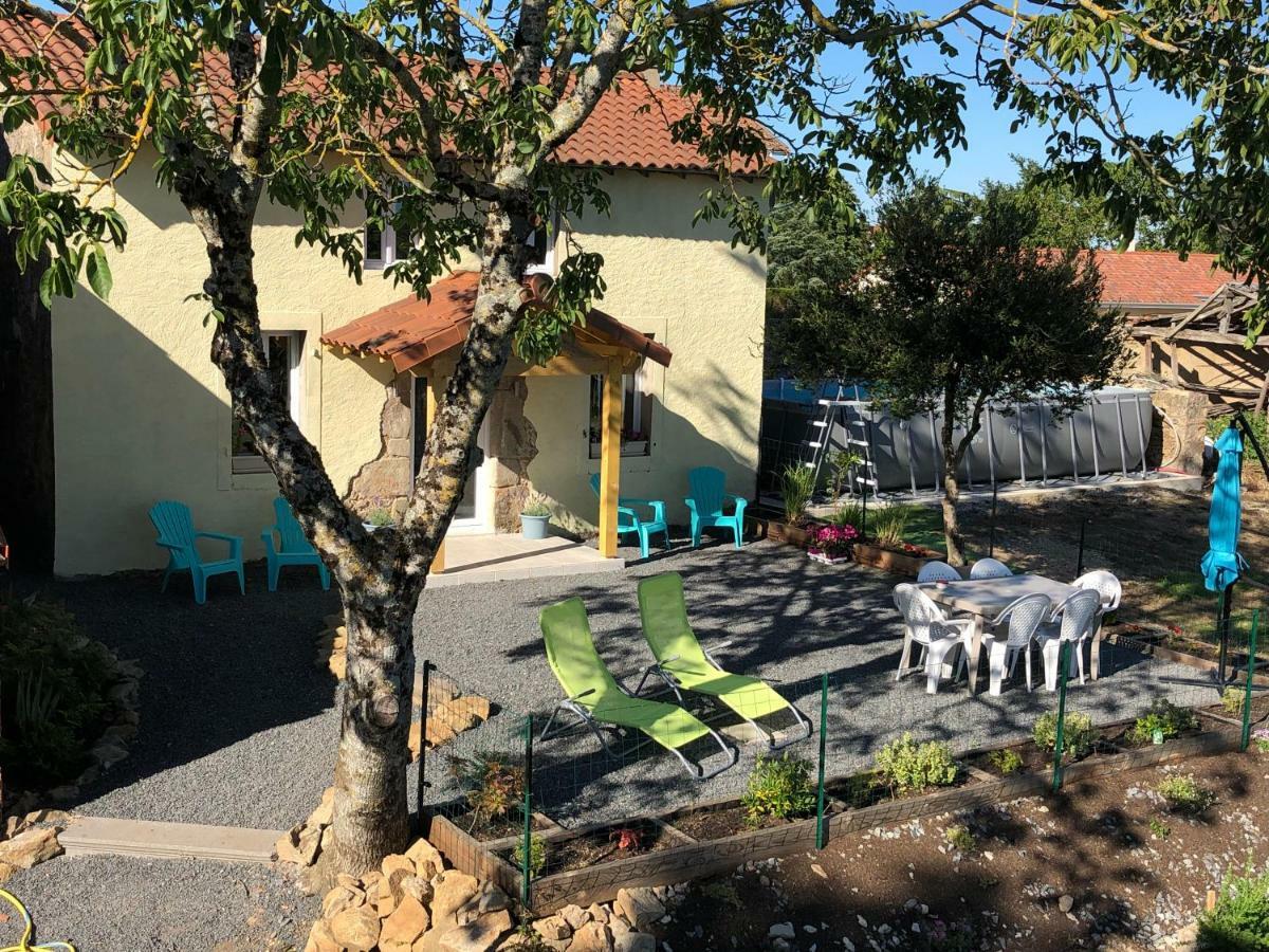 The Walnut Tree Gite Le Dorat Екстер'єр фото
